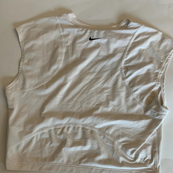 Nike Air Women's Dri-Fit Crop Top size small - Picture 3 of 9